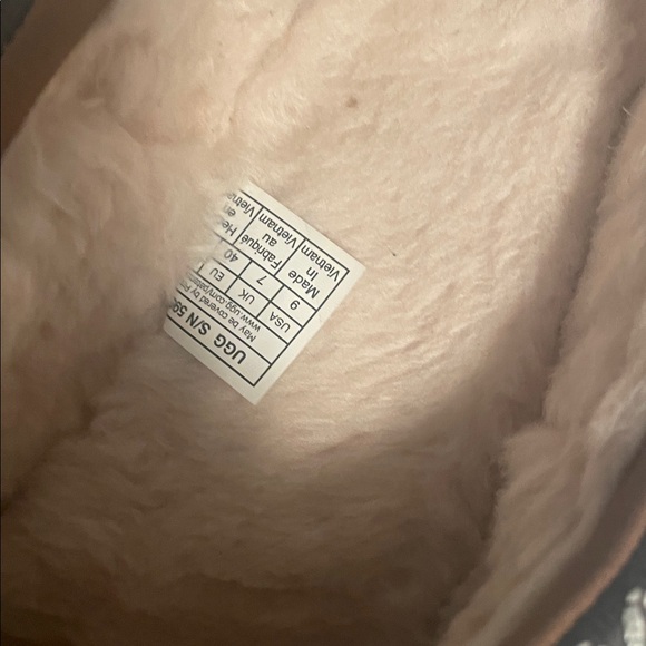 UGG Tan Slip-On Loafers Women’s Size 9 Tasman LIKE NEW - Picture 2 of 8